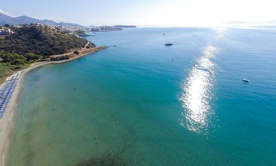 la plage d'Almyros